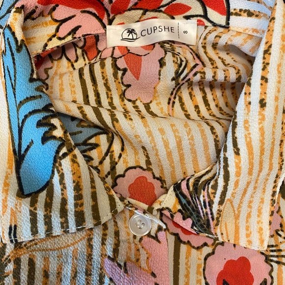 Cupshe Swim Coverup - Picture 1 of 3